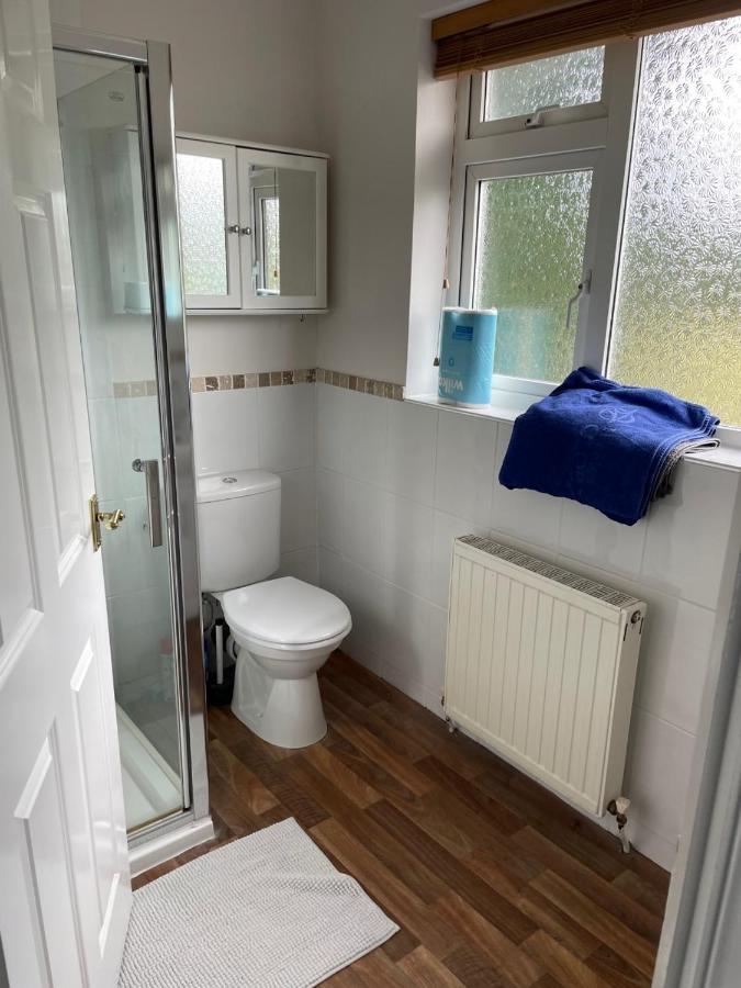 5 Bed House, 32 Tutbury Avenue, Cannon Park, Coventry, Cv4 7Bj Villa Luaran gambar